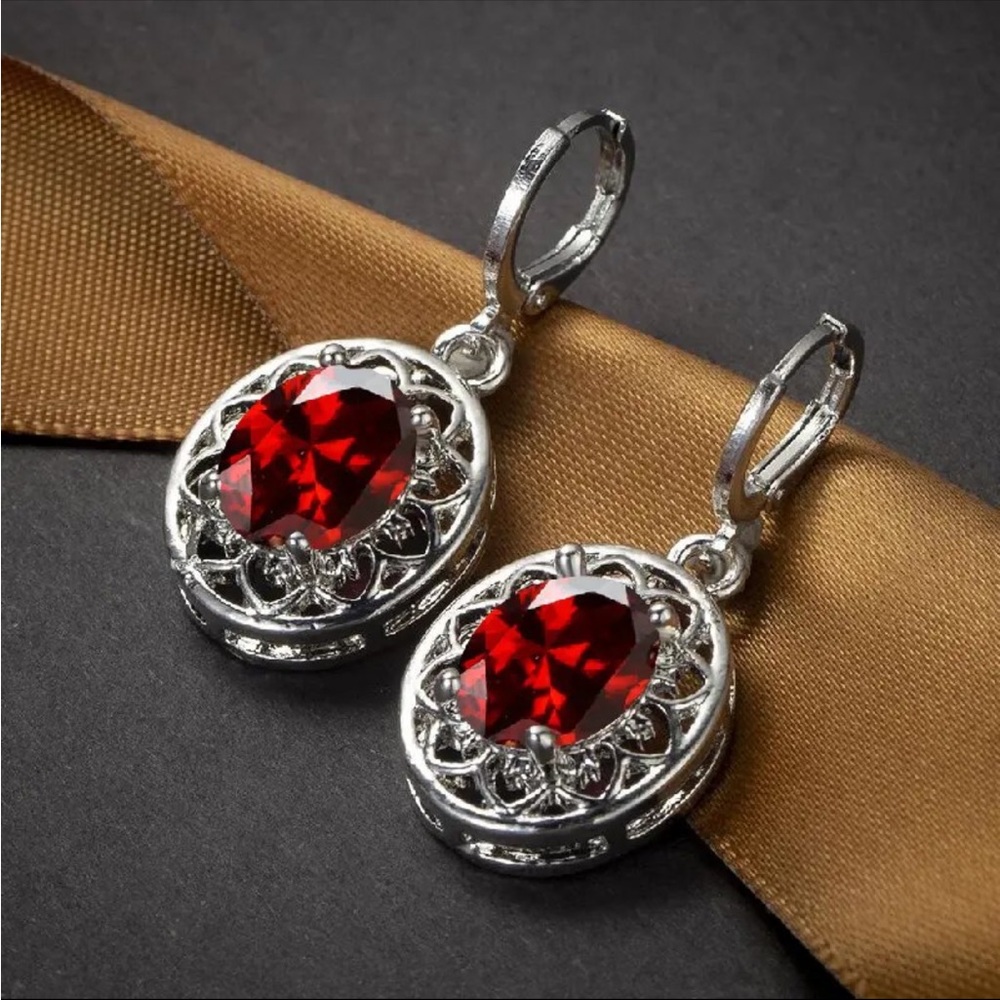 62. NEW 925 Sterling Silver Earring